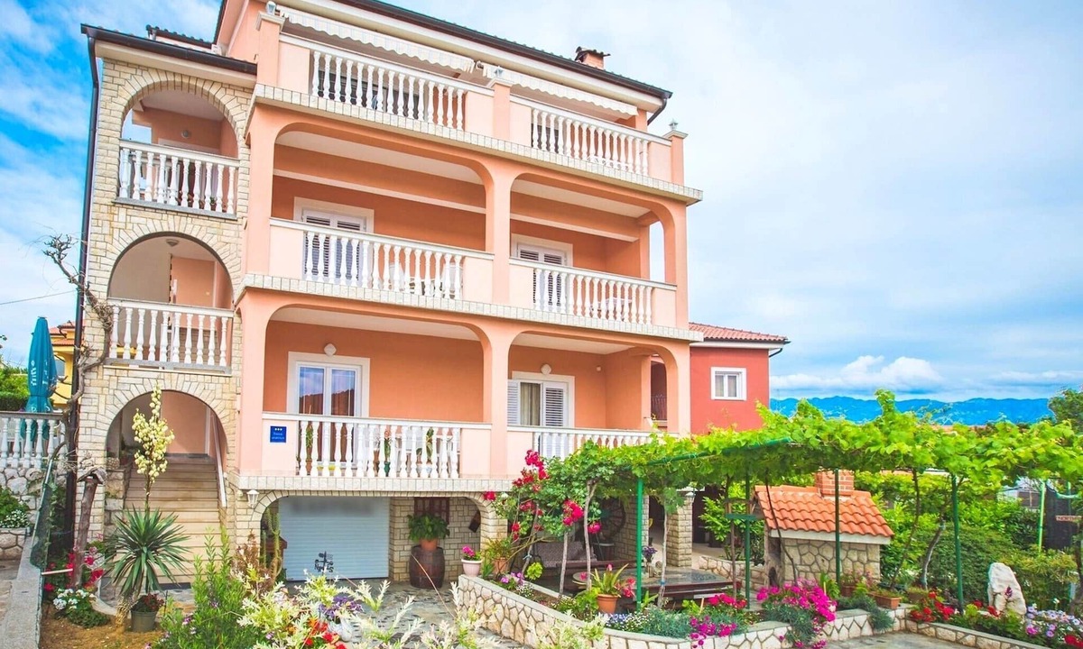 Lopar Apartment | Apartment Danijel, (15698), Lopar, hr