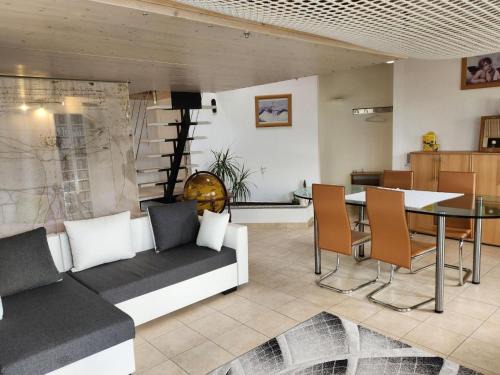 Riazzino Apartment | Apartment Das Cugnasco-Nest by Interhome
