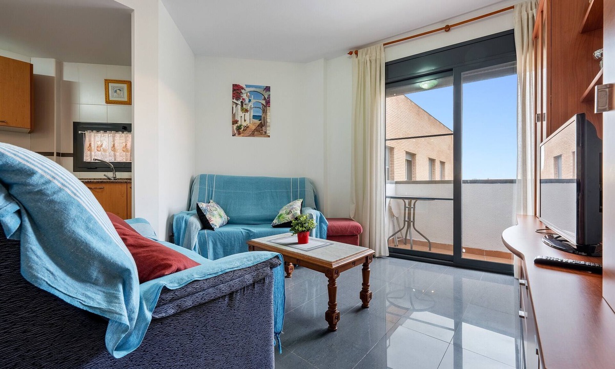 Deltebre Apartment | Apartment "Deltebre Riu" with Shared Pool & Wi-Fi