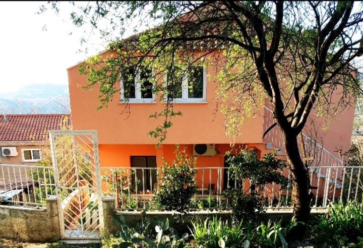 Petraca Apartment | Apartment Dino