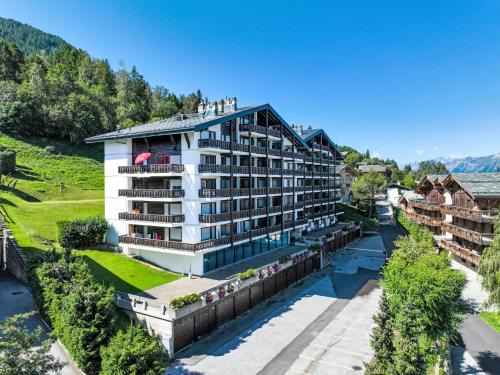 Saint-Pierre-de-Clages Apartment | Apartment Eden Roc 28 by Interhome