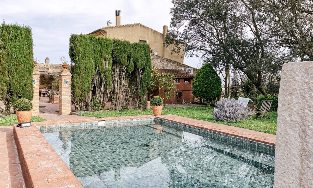Ventallo Apartment | Apartment 'El Pedró Rural' with Mountain View, Wi-Fi and Air Conditioning