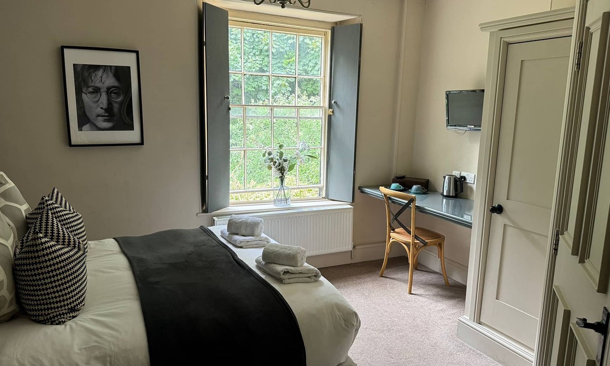 Easton on the Hill Apartment | Apartment-Ensuite W/Bath