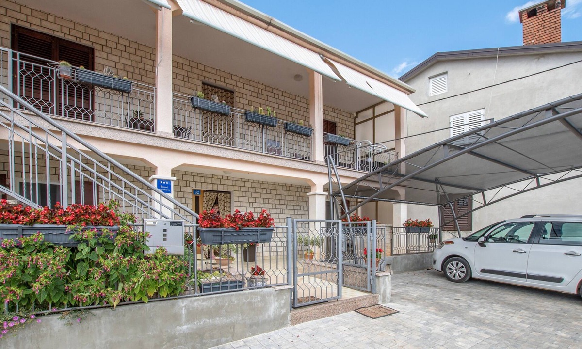 Murine Apartment | Apartment Erin - One Bedroom Apartment with Terrace