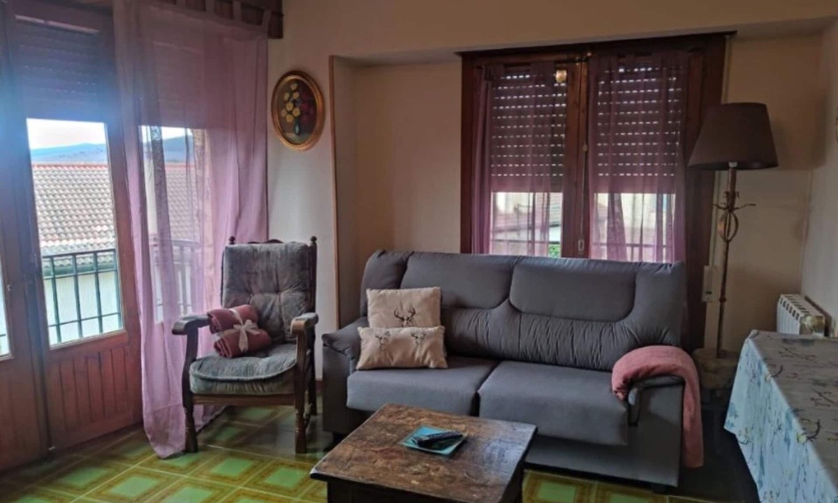 El Rasillo de Cameros Apartment | Apartment 'Luar 2' with Mountain View, Balcony and Wi-Fi