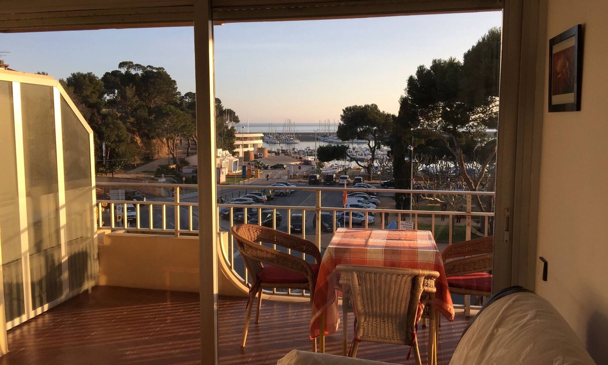 Sant Feliu de Guixols Apartment | Apartment BEACH FRONT