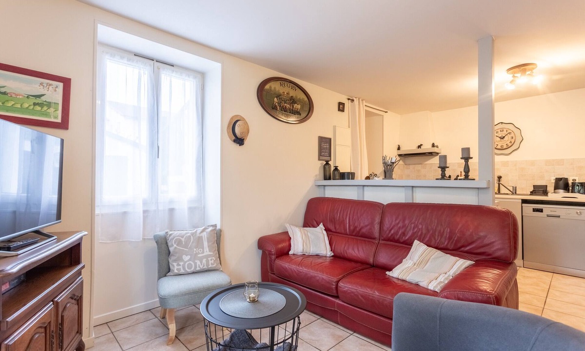Cambo-les-Bains Apartment | Apartment 'Etxexuria' with Private Terrace, Wi-Fi and Air Conditioning