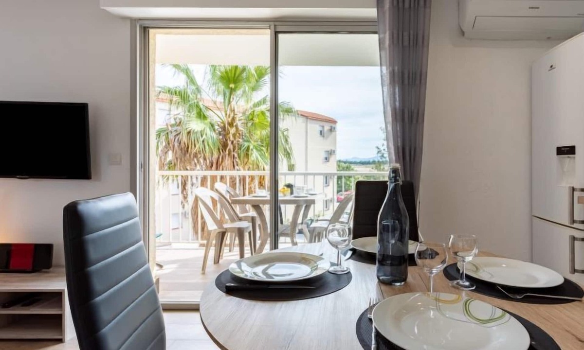 Les Hauts de Canet Apartment | Apartment Europa by Interhome