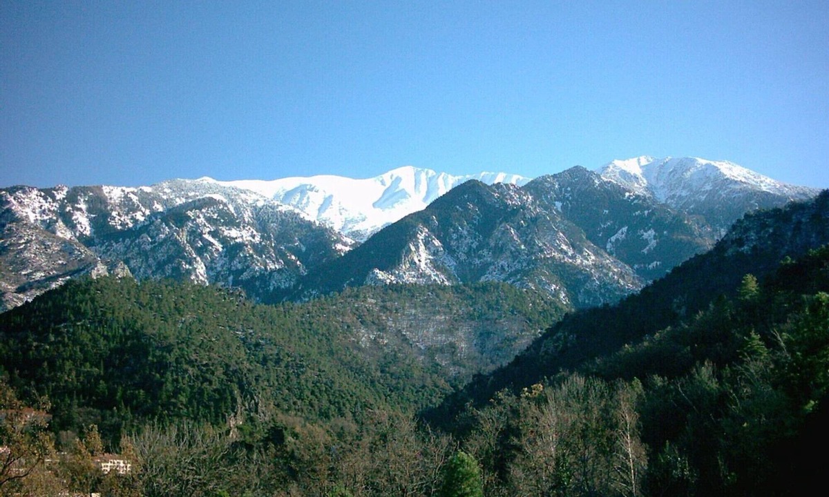 Vernet-les-Bains Apartment | Apartment 'F1 Massif Du Canigou' with Mountain View, Shared Garden and Balcony