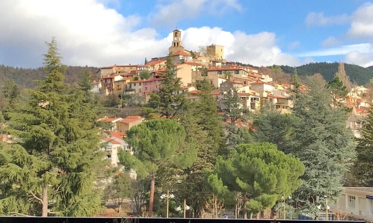 Vernet-les-Bains Apartment | Apartment F2 + terrace - rated 3 stars - with village and Canigou views