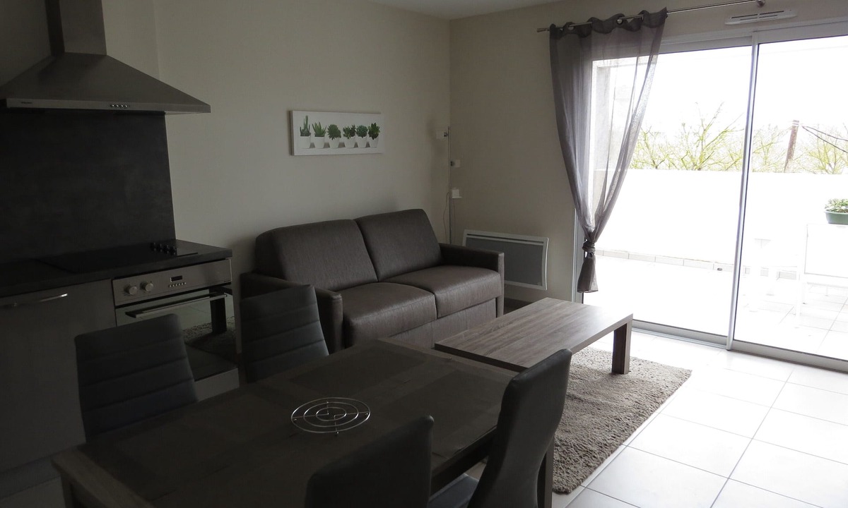 Colombiers Apartment | Apartment for 2 people