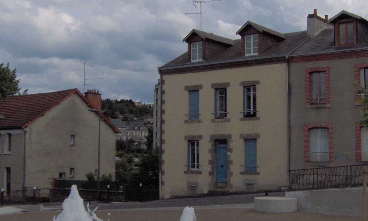 Gueret Apartment | Apartment for 2 people in the center of a "large village in the countryside"