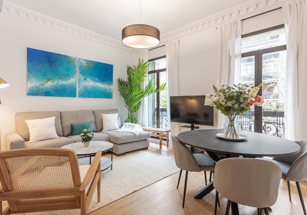 Castellana Apartment | Apartment for 4 in Barrio de Salamanca DIEGO DE LEON II