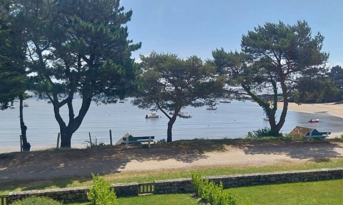 Kervoyal Apartment | Apartment for 4 people, facing Kervoyal Bay