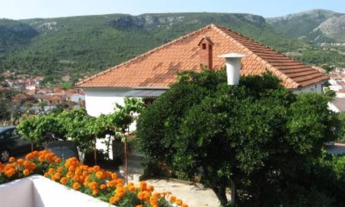 Island Hvar Apartment | Apartment for 4 persons in Jelsa on the island Hvar