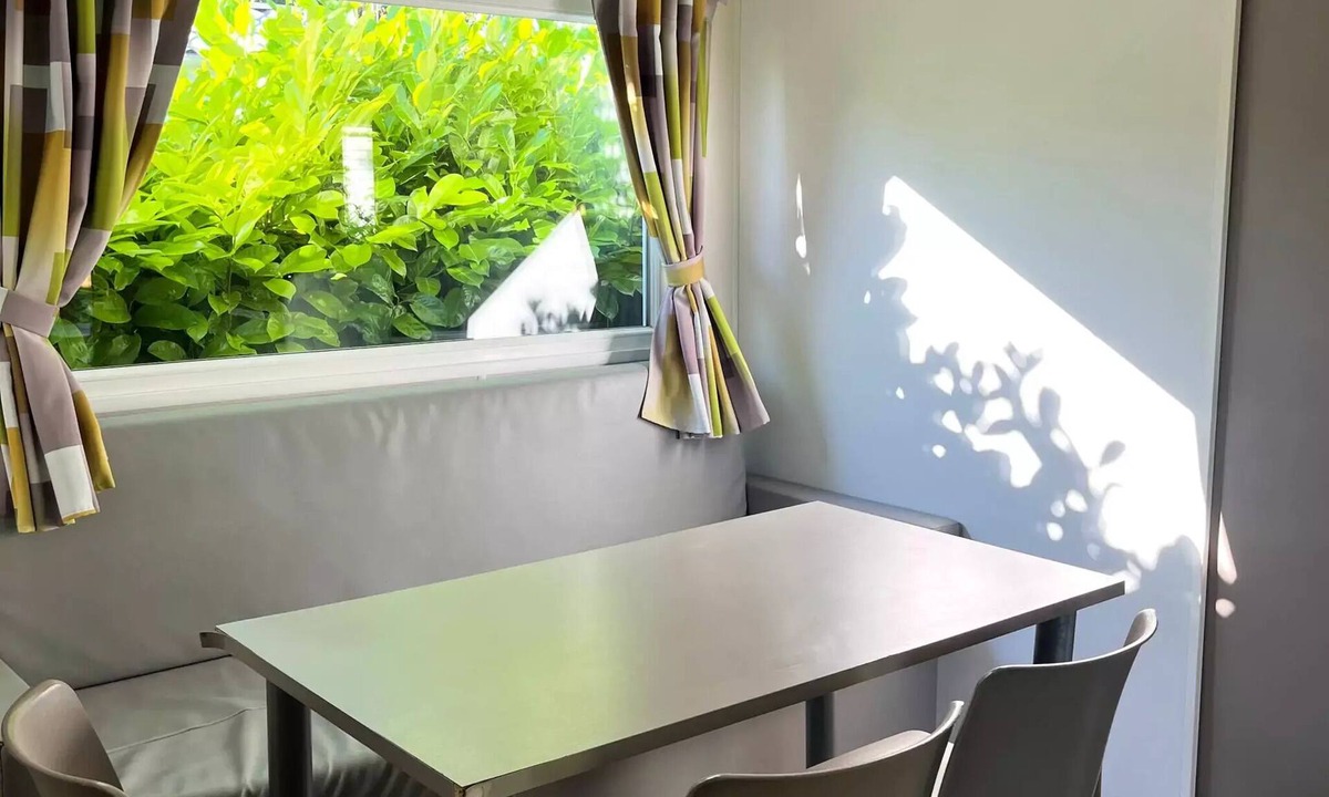 Angicourt House | Apartment