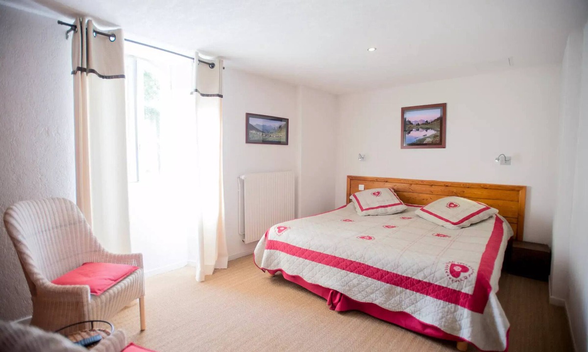 Bagneres-de-Bigorre Hotel | Apartment