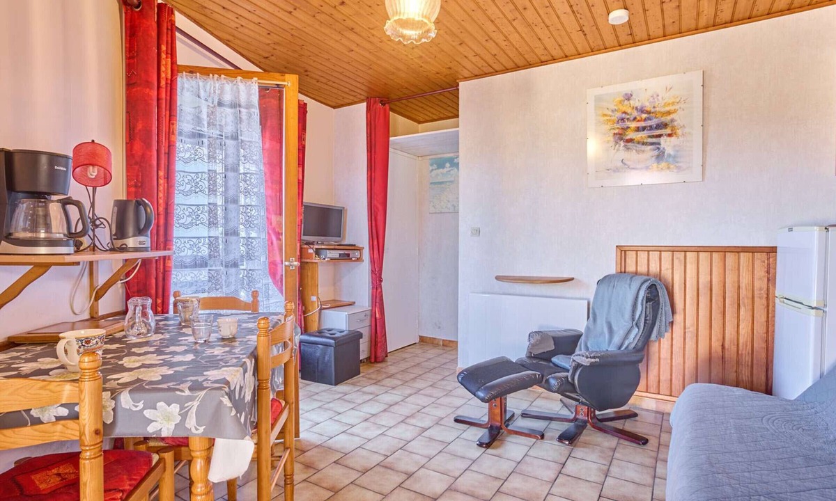 Barbotan-les-Thermes Apartment | Apartment T2 with porch and pets allowed
