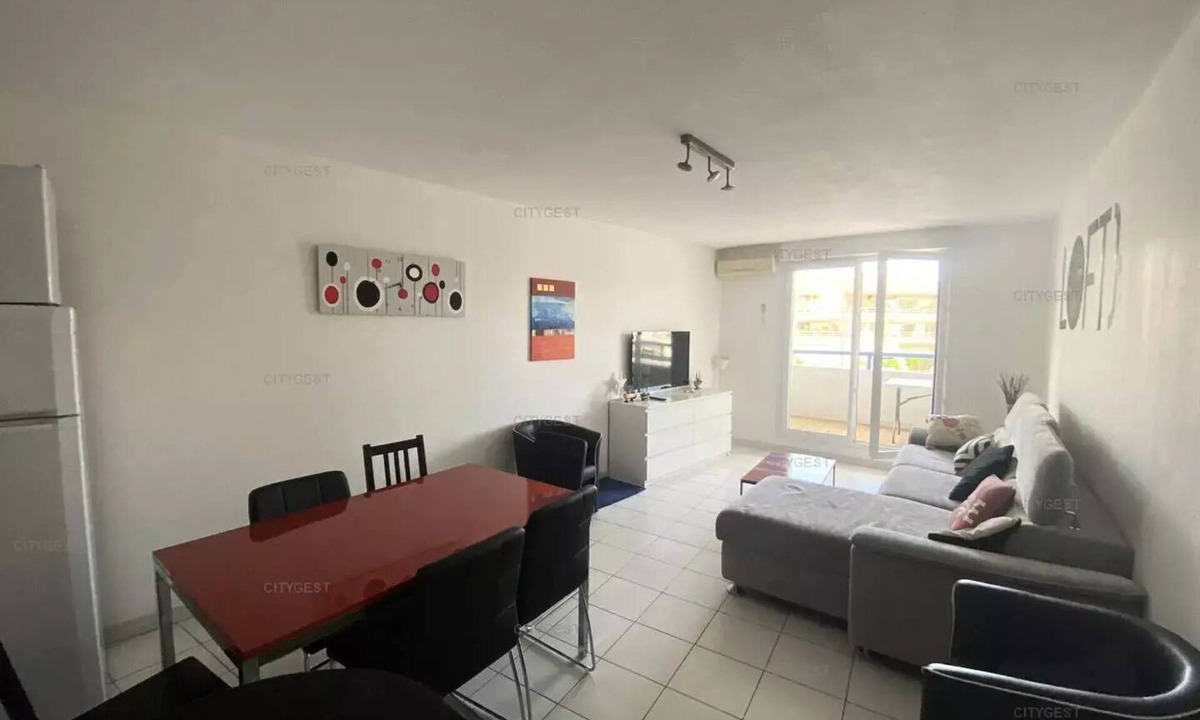 Le Port Apartment | Apartment