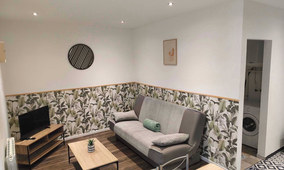 Charleville-Mezieres Apartment | Apartment with Parking in Charleville-Mézières