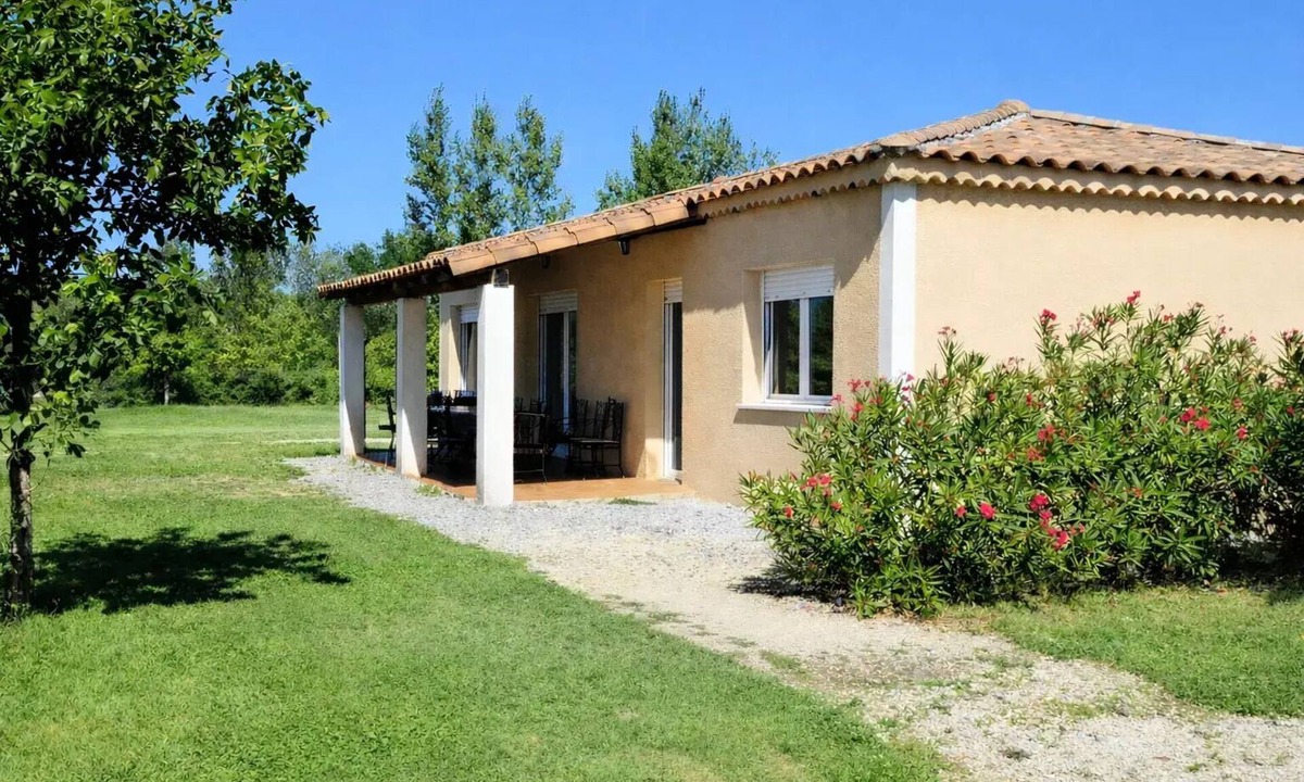 Grospierres Villa | Apartment