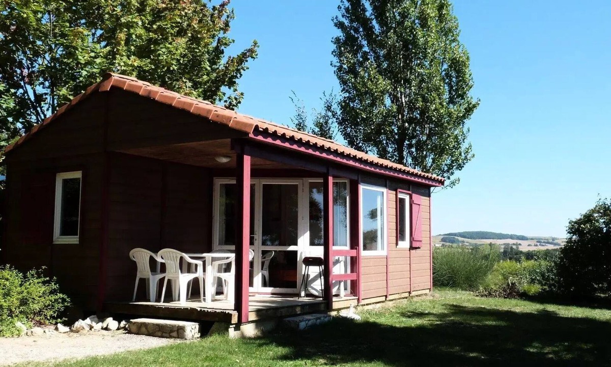 Lussan Ski Chalet | Apartment