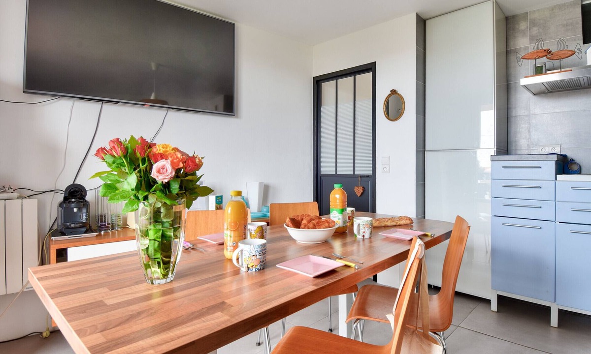 Noirmoutier-en-l'Ile Apartment | Apartment for 4 on estate with pool