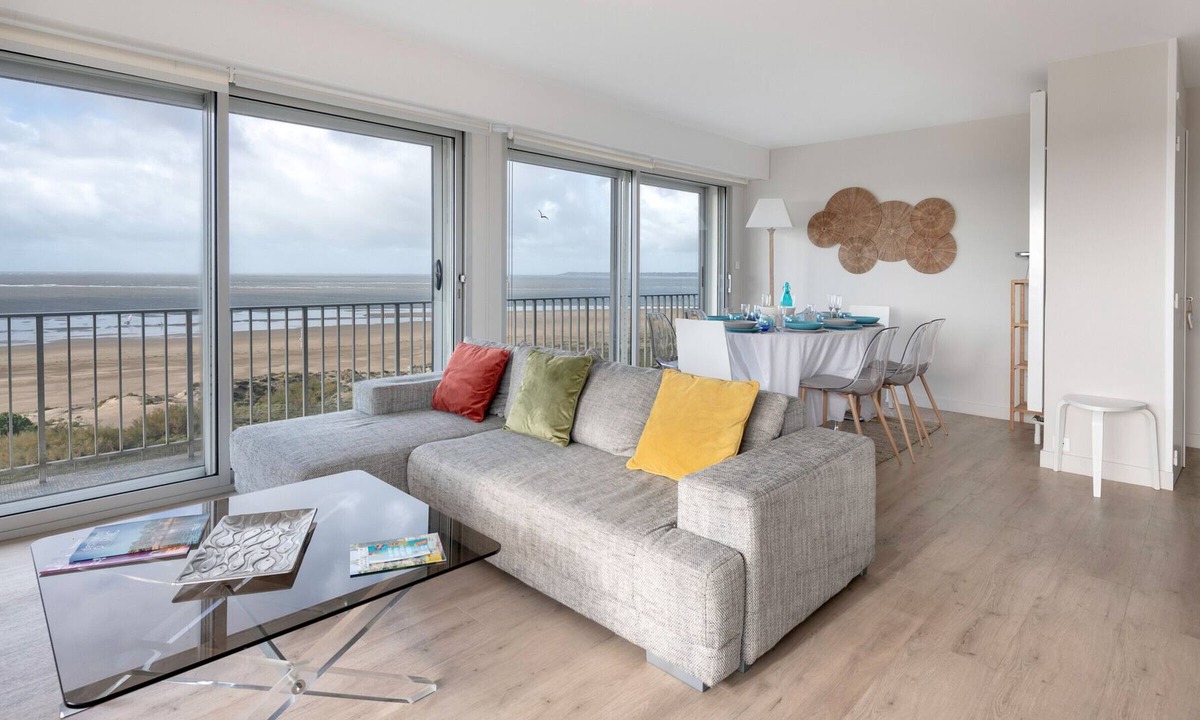 Saint-Brevin-l'Ocean Apartment | Apartment facing the sea for 8 people