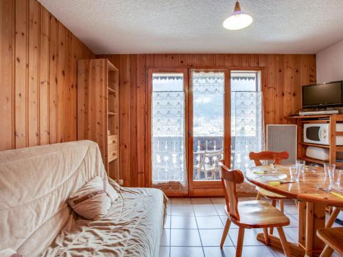 Saint-Gervais-les-Bains Apartment | Apartment Aiguille du midi by Interhome