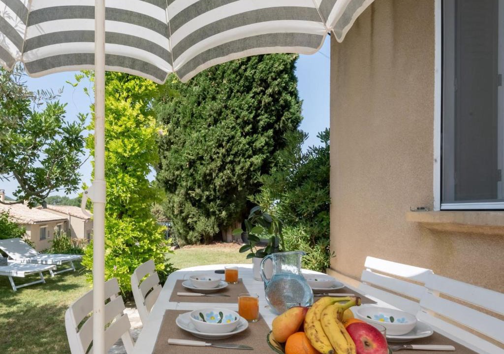 Saint-Roman-de-Malegarde Apartment | Apartment Le Petit Champs by Interhome