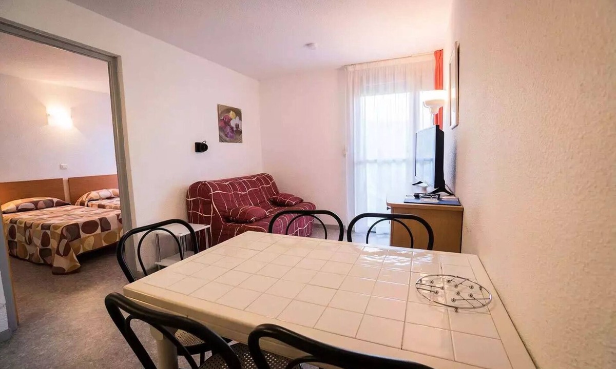 Salies-de-Bearn Apartment | Apartment