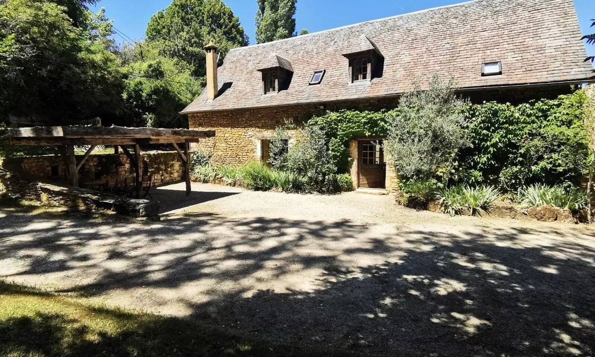 Saint-Amand-de-Coly Villa | Apartment