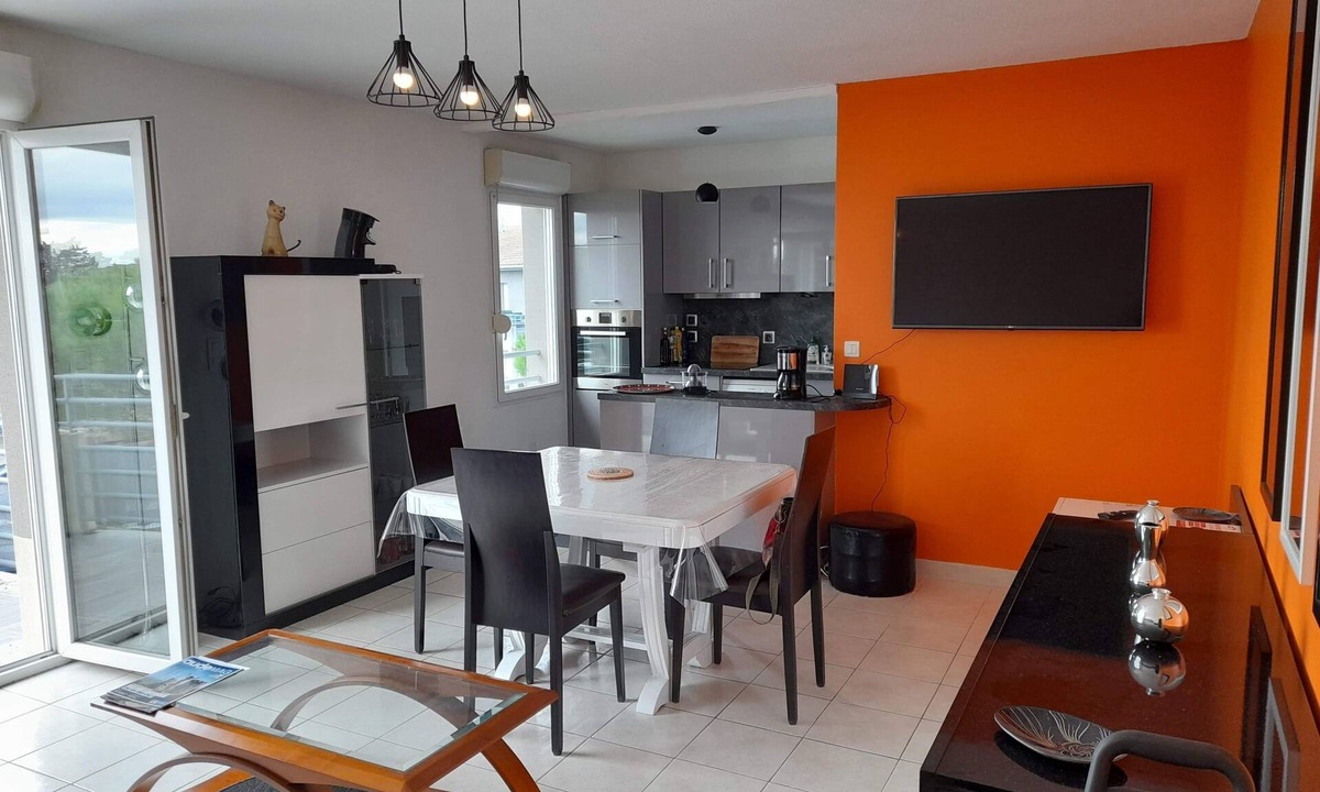 Villemoustaussou Apartment | Apartment