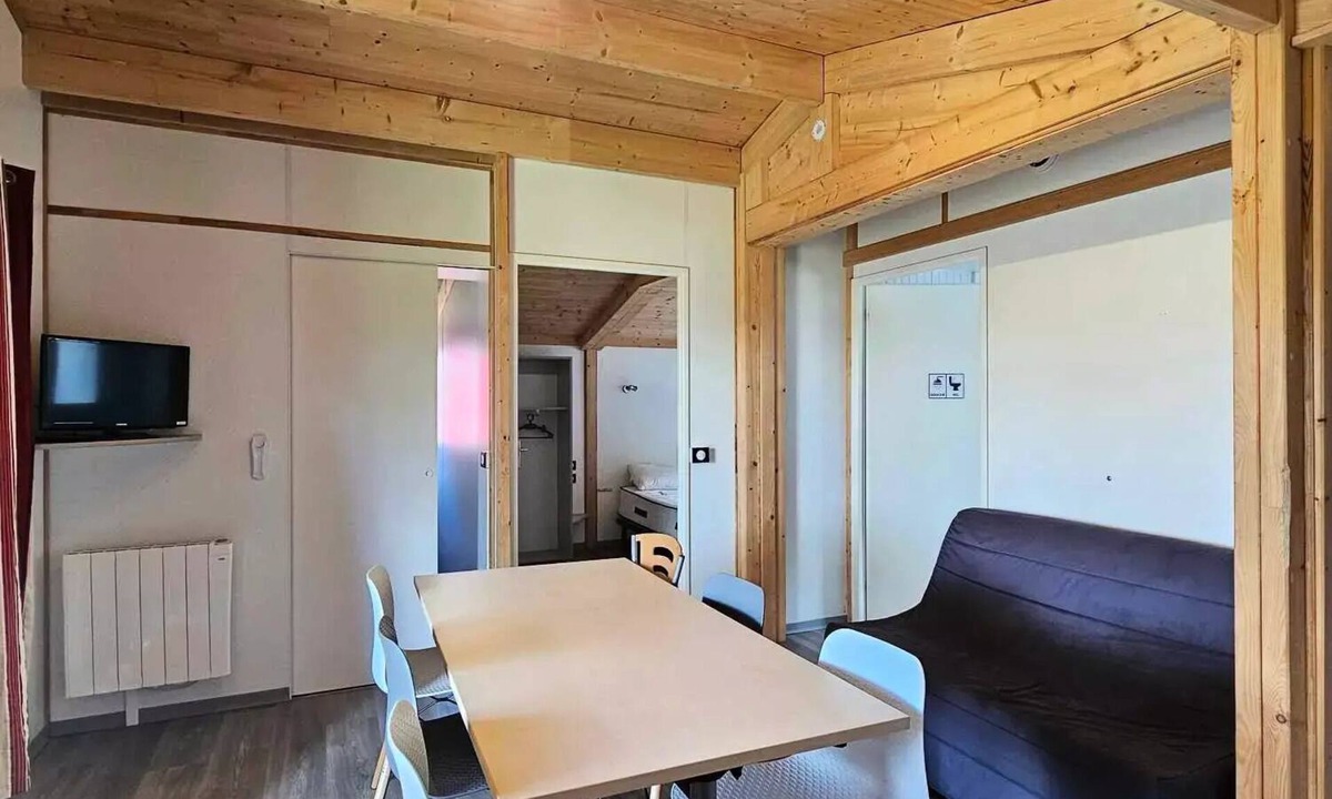 Vouneuil-sur-Vienne House | Apartment