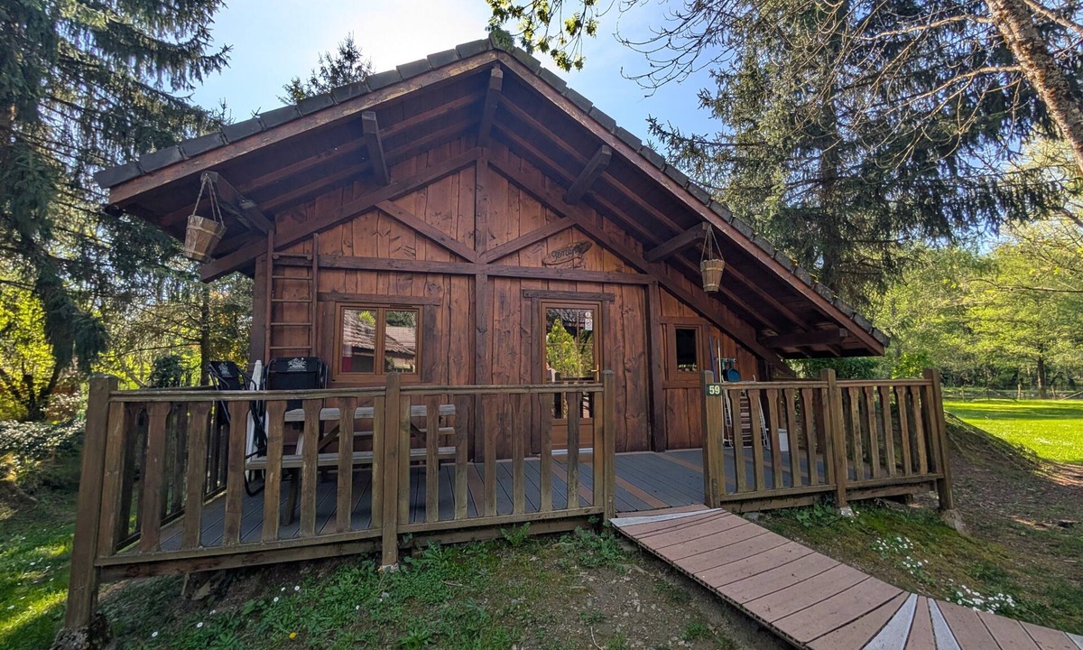 Vaulnaveys-le-Bas RV Rental | Apartment "Génépie" with mountain view, Wi-Fi and air conditioning