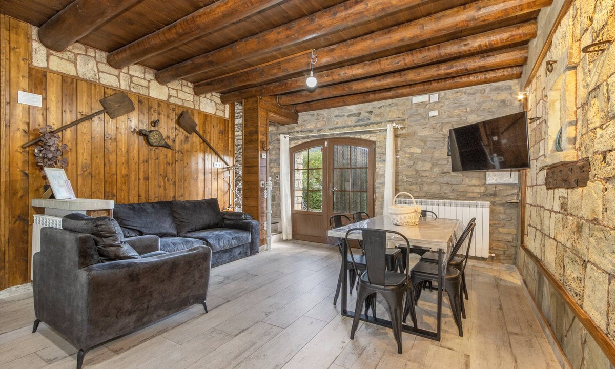 Borrastre House | Apartment 'Galamín' with Mountain View, Private Terrace and Wi-Fi
