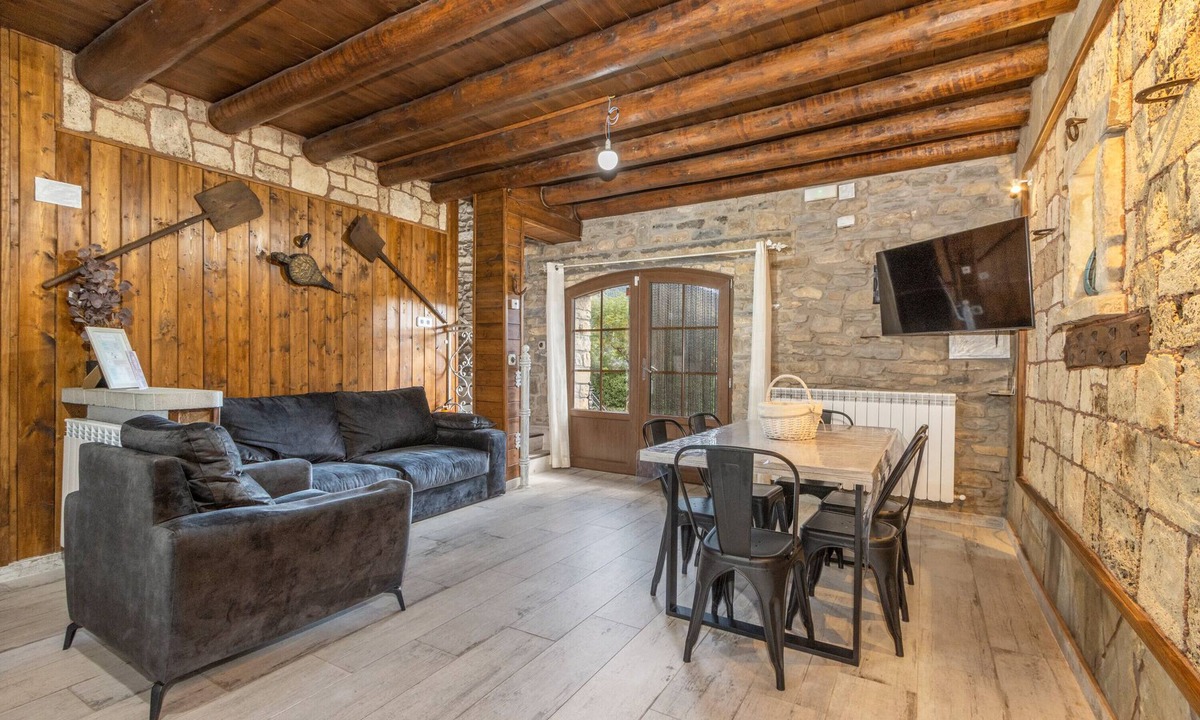 Borrastre House | Apartment 'Galamín' with Mountain View, Private Terrace and Wi-Fi