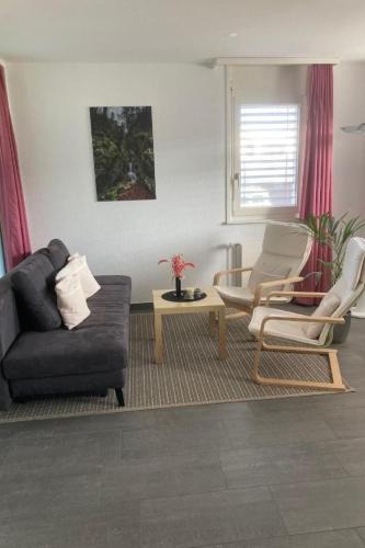 Ohmstal Apartment | Apartment Gemütliche Parterre-Ferienwohnung mit Terrasse by Interhome