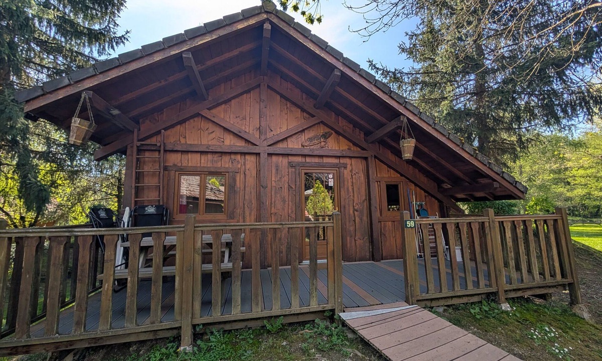Vaulnaveys-le-Bas RV Rental | Apartment "Gentiane" with mountain view, Wi-Fi and air conditioning