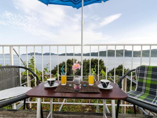 Dubrovacko Primorje Apartment | Apartment Giovani - Two Bedroom Apartment with Balcony and Sea View