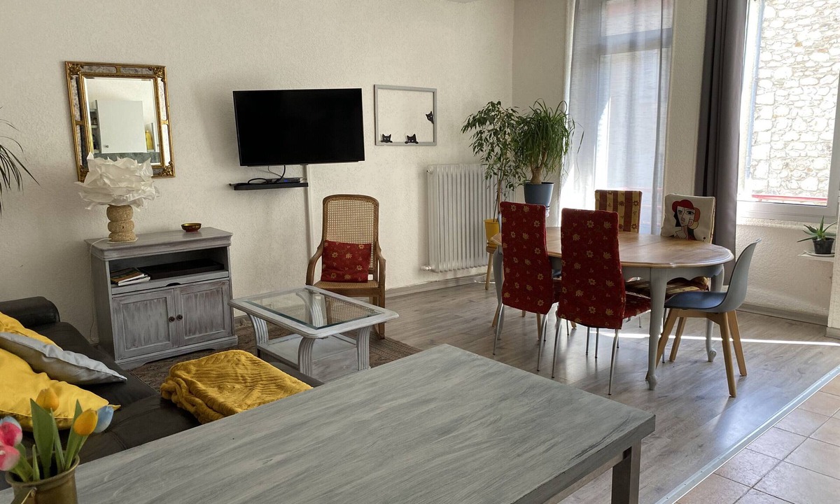 Villefort Apartment | Apartment 'Gîte Des Voyageurs' with Mountain View, Private Terrace and Wi-Fi