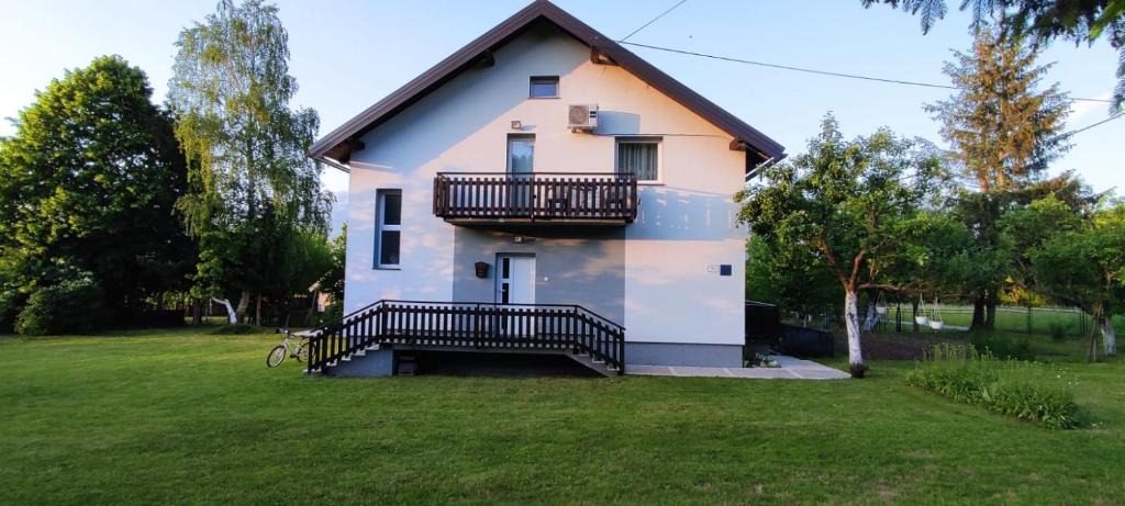 Korenica Apartment | Apartment Gradina