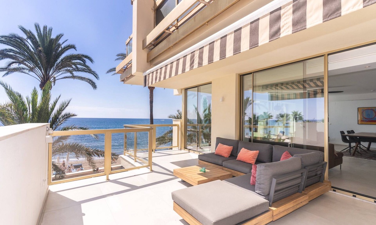Marbella Seafront Promenade Apartment | Apartment 'Great First Line Amazing Terrace' with Sea View, Wi-Fi and Air Conditioning