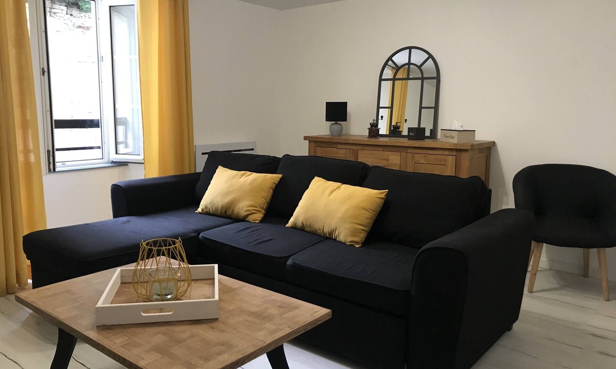 Neufchateau Apartment | Apartment historic center Neufchâteau