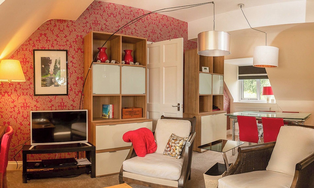 Box Cottage | Apartment Hole 18 3/4