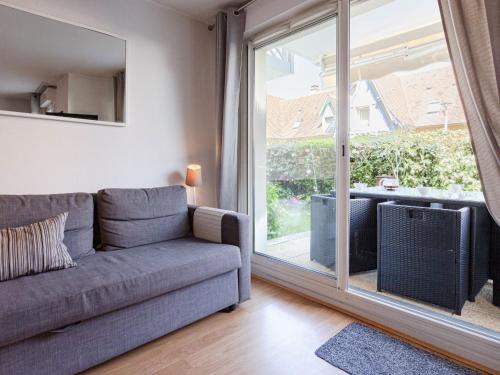 Cabourg Apartment | Apartment Hortensia by Interhome