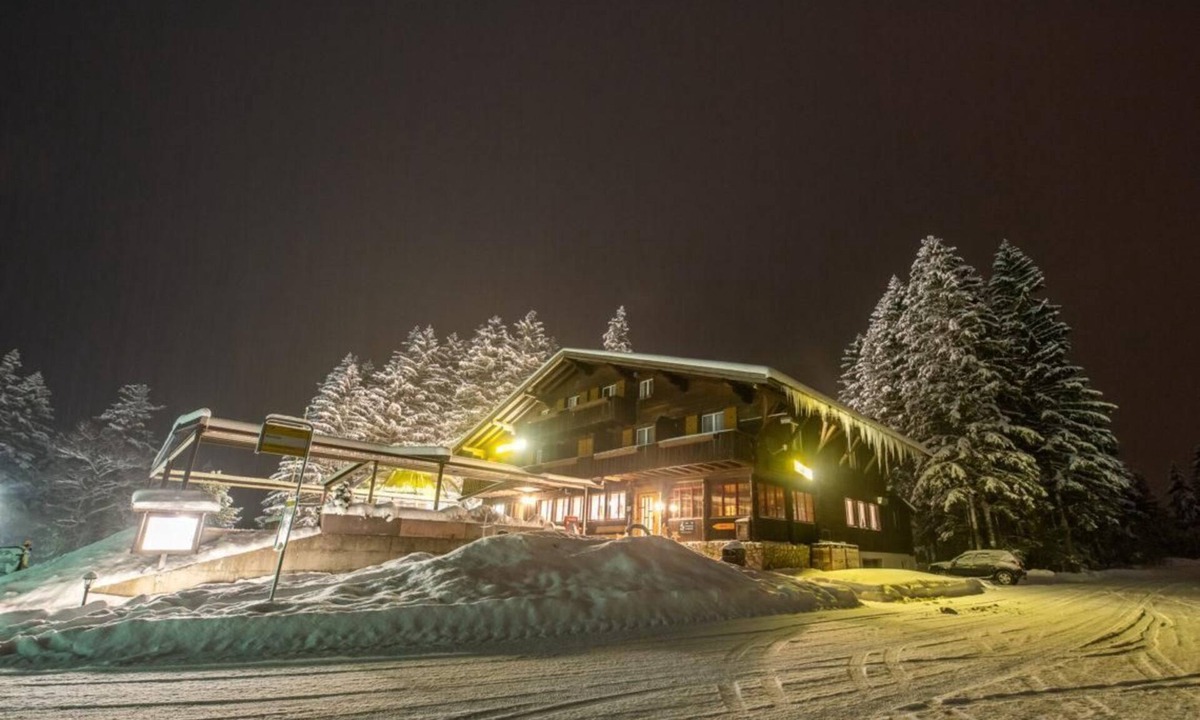 Giswil Apartment | Apartment house in the ski area