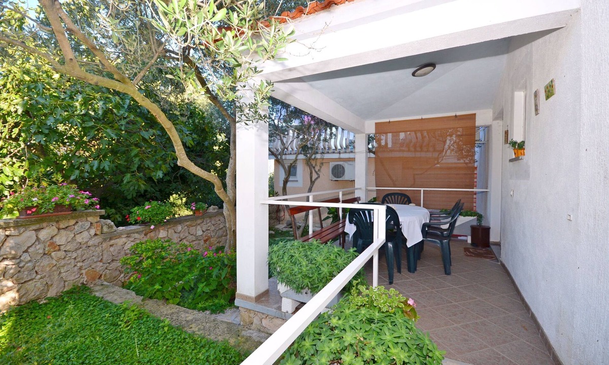 Susica Apartment | Apartment Gordan (42881-A1) - Murter - island Murter
