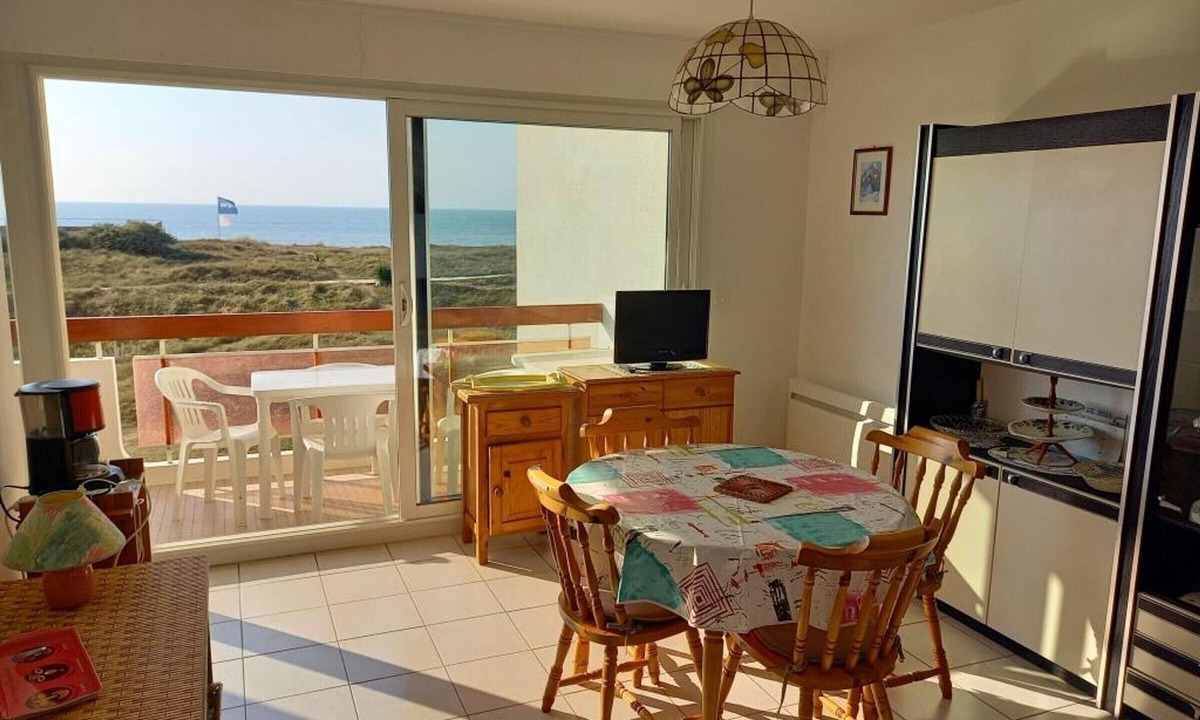 Notre-Dame-de-Monts Apartment | Apartment in Notre-Dame-de-Monts, 43m², 6 people, pets allowed