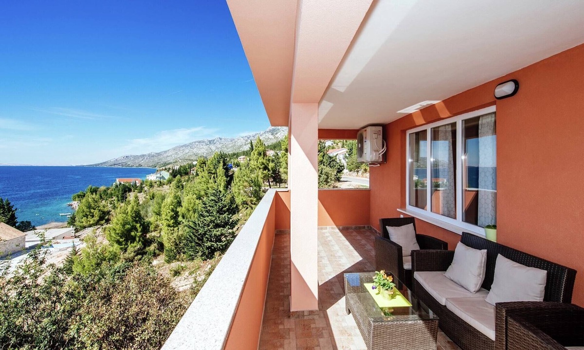 Starigrad Apartment | Apartment in Starigrad near the Sea
